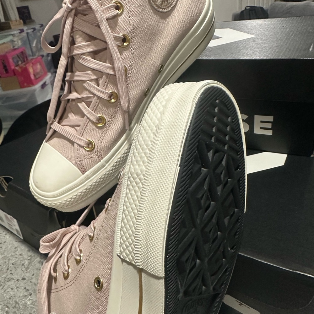 Converse Chuck Taylor All StarLift HighTop Platform Sneaker authentic/brand new - Picture 8 of 11